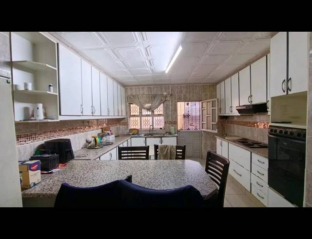 3 BEDROOM PROPERTY TO RENT IN WENTWORTH